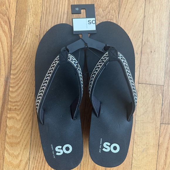 SO Foam Flip Flops - Size 10 - Picture 2 of 6